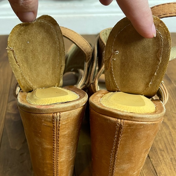 Frye Alexa cross cross tan leather wedge sandals size 9.5M - Picture 5 of 11